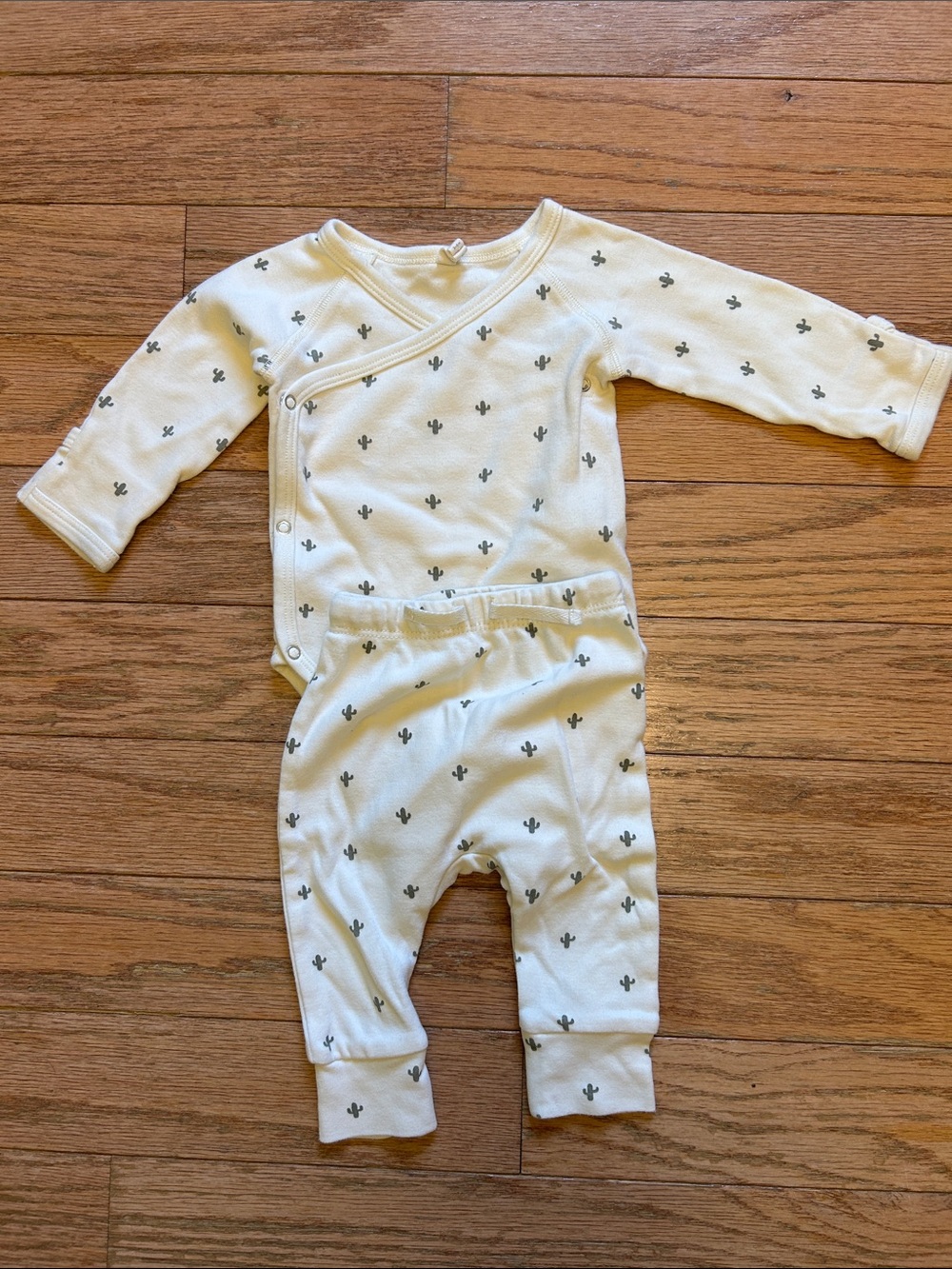 Quincy Mae Cream Cactus-Print Baby One-Piece + Pants